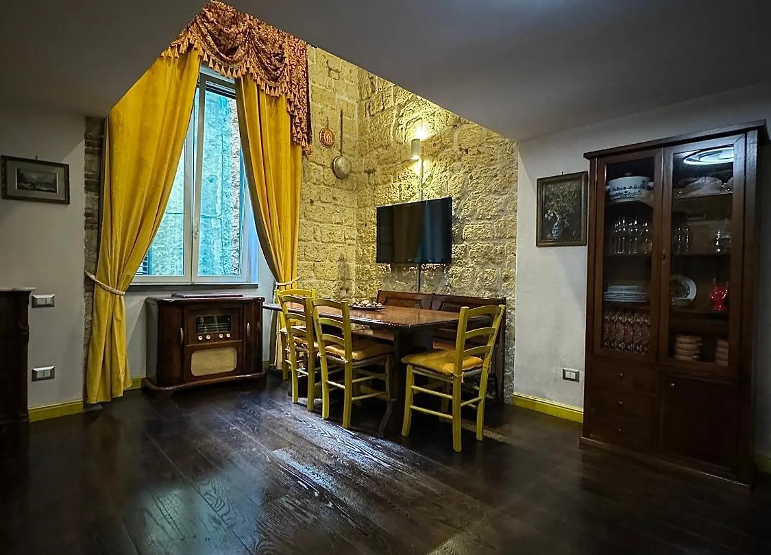 Carlito'S House- Un'Intera Casa Al Centro Storico Apartment Naples